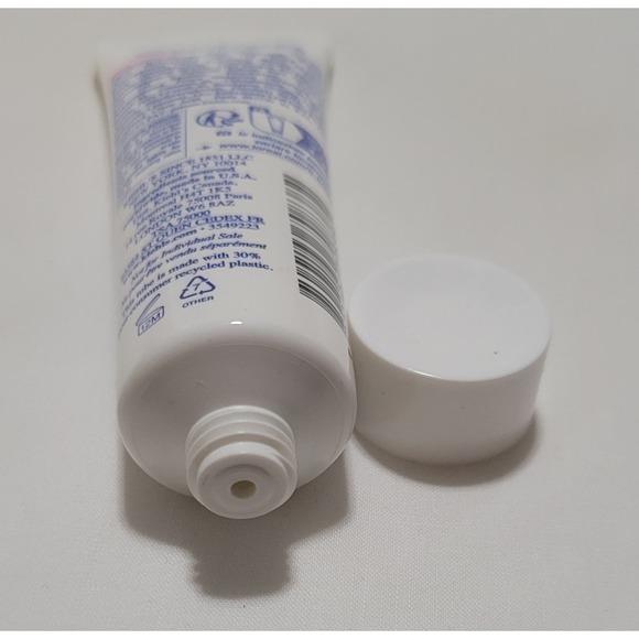 Kiehls mighty Moisture Essentials - Picture 4 of 16